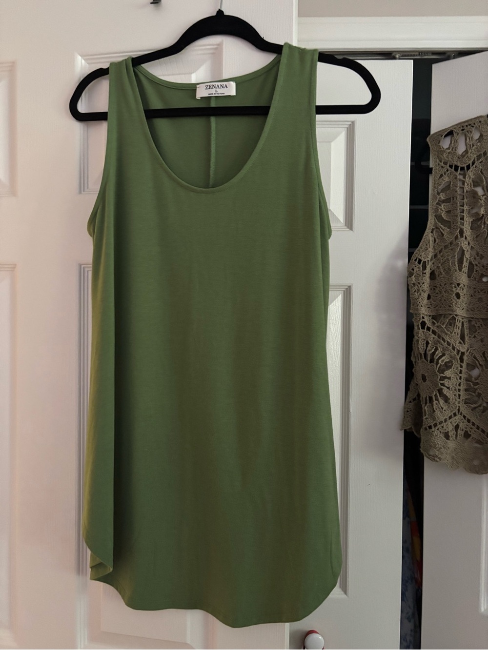 Zenana Outfitters Olive Sleeveless Scoop Neck Tank